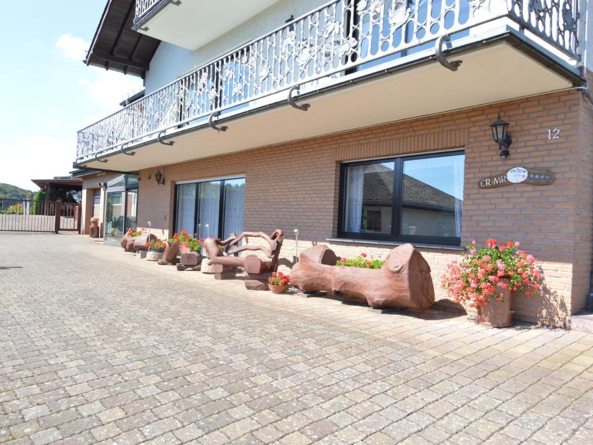 Apartment In Eifel With Children S Playground Lirstal Exterior photo